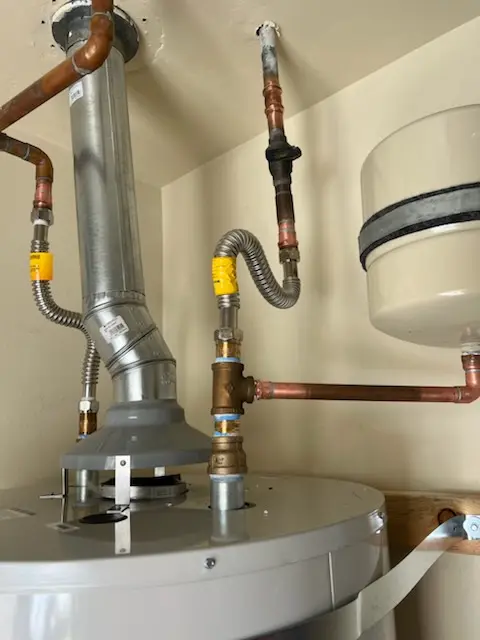 Water heater installation and plumbing repair in Rollingwood